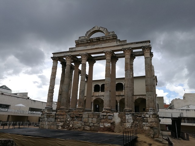 Temple of Diana, Mérida. Photo © snobb.net